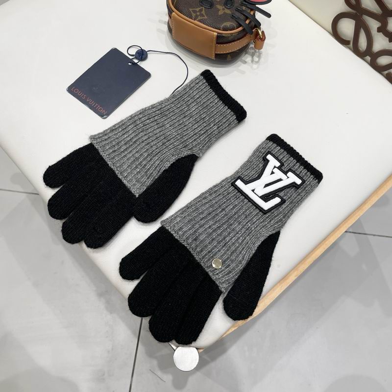 LV Gloves 24 (8)