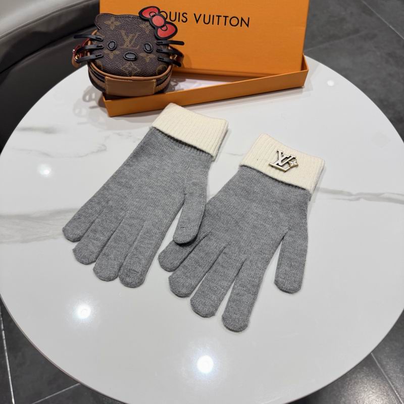 LV Gloves 39 (15)