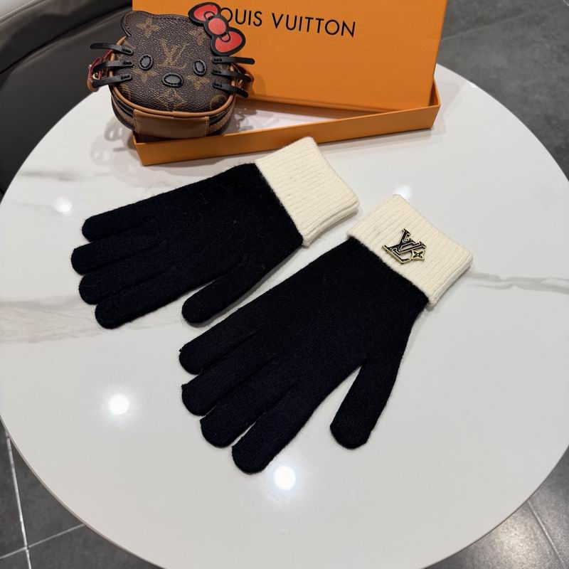 LV Gloves 39 (7)
