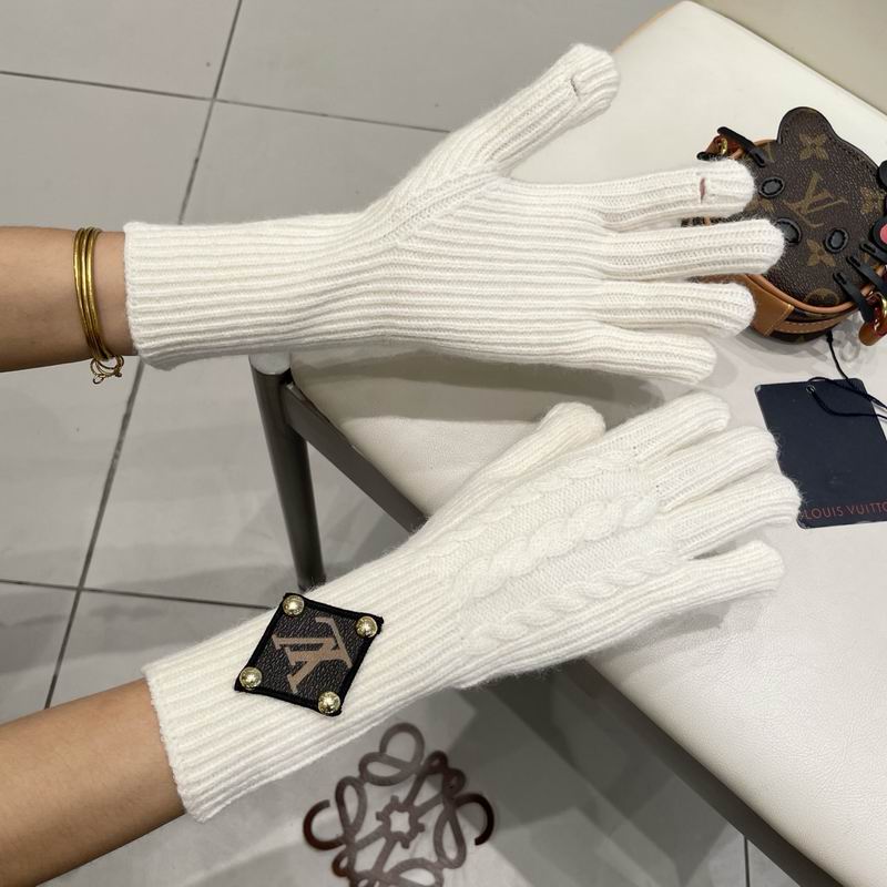 LV Gloves 59 (1)