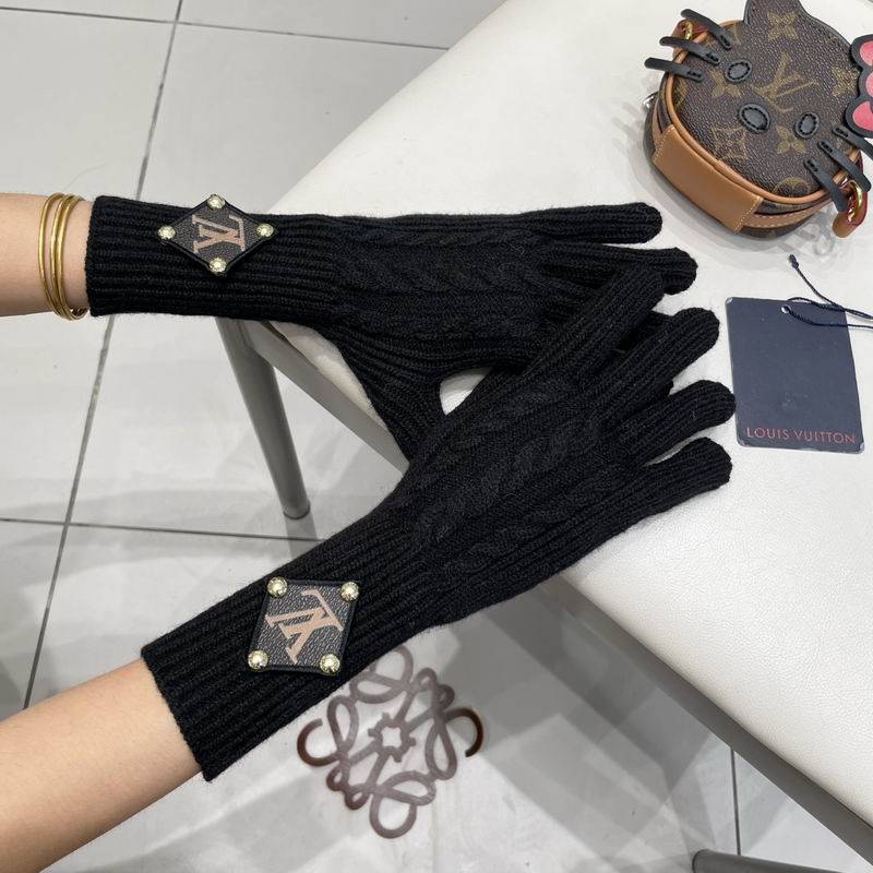 LV Gloves 59 (12)