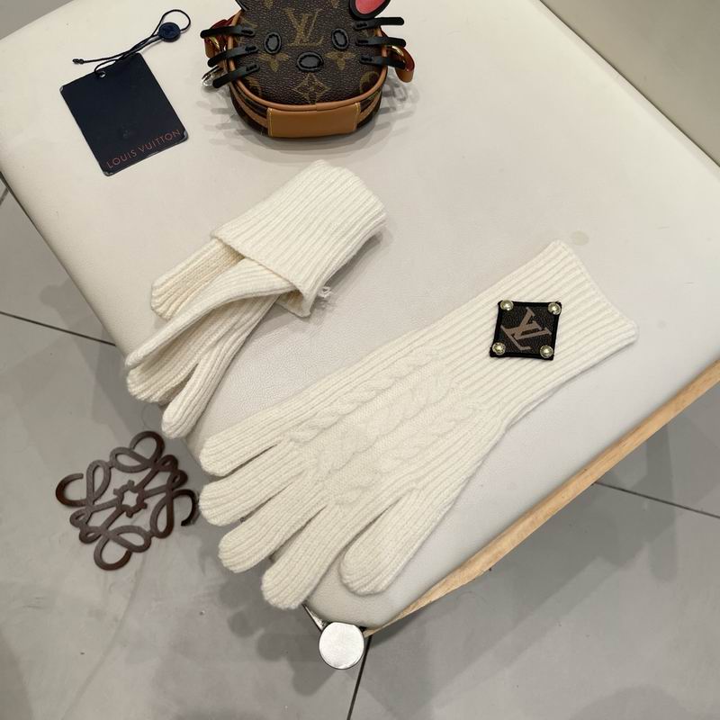 LV Gloves 59 (6)