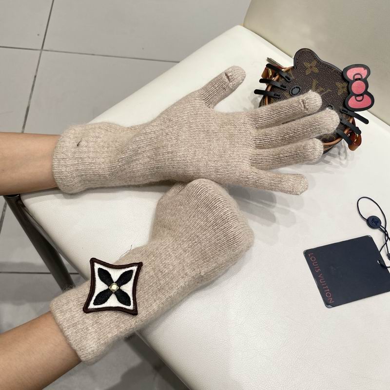 LV Gloves 68 (10)