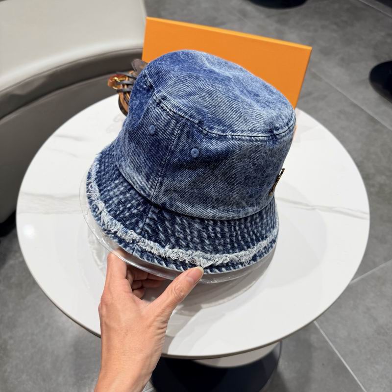 LV Hat (713)