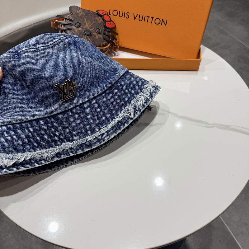 LV Hat (718)