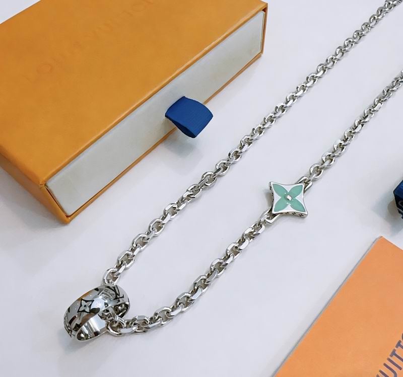 LV Necklace 01yxx255 (4)
