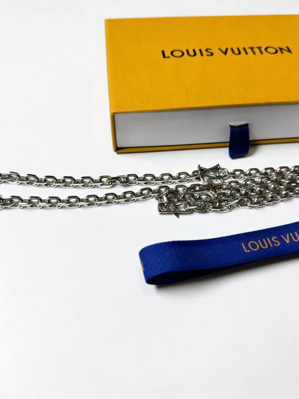 LV Necklace 01yxx260 (5)
