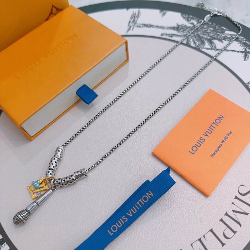 LV Necklace 01yxx266 (2)