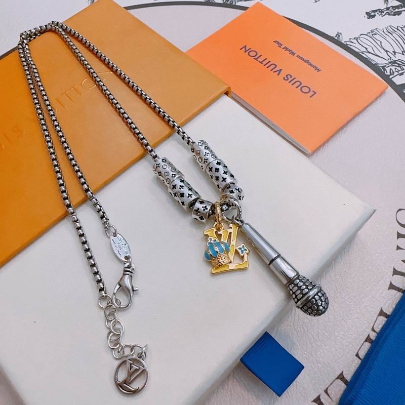 LV Necklace 01yxx266 (4)