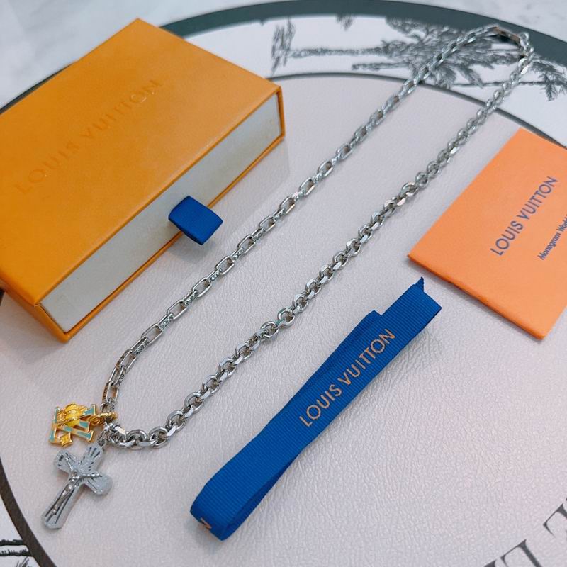 LV Necklace 01yxx267 (2)