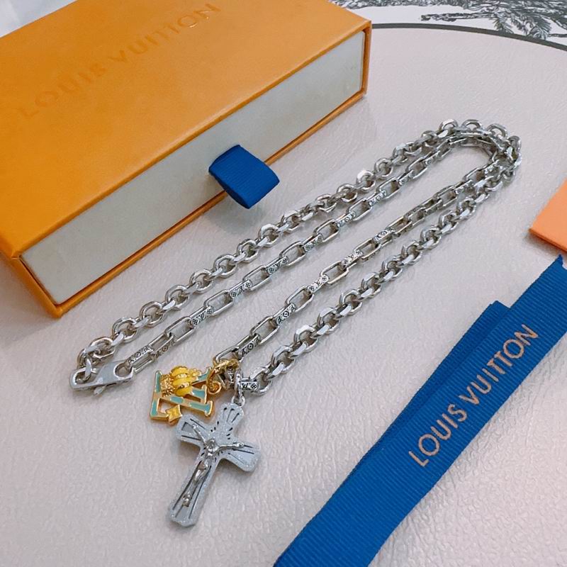 LV Necklace 01yxx267 (3)