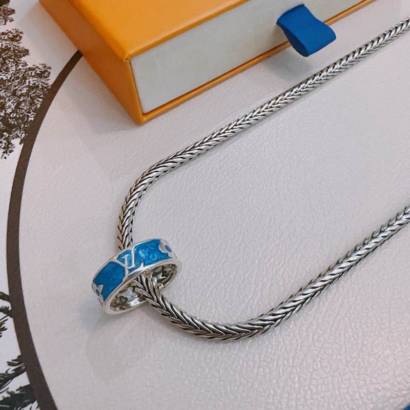 LV Necklace 01yxx268 (4)