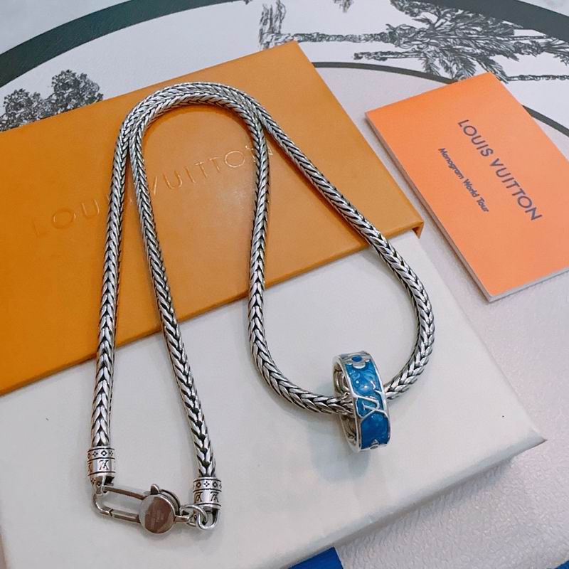 LV Necklace 01yxx268 (5)