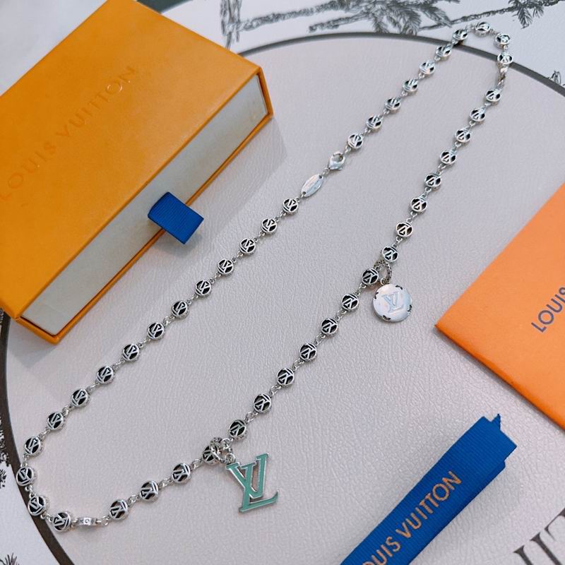 LV Necklace 01yxx271 (1)