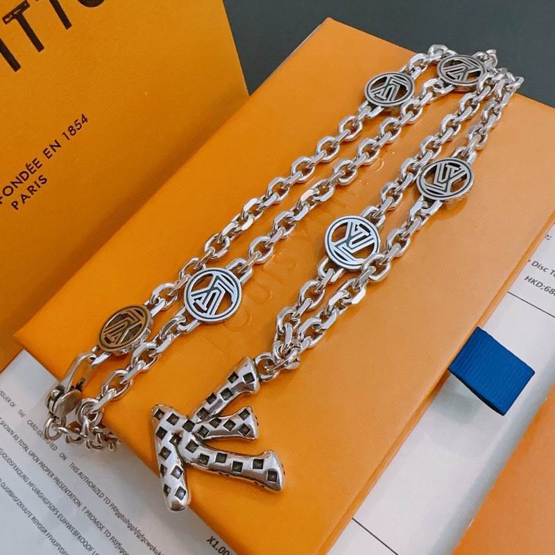 LV Necklace 01yxx272 (3)