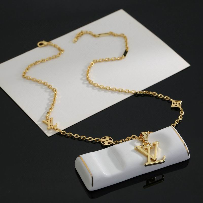 LV Necklace 01yxx276 (3)