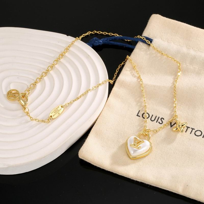 LV Necklace 01yxx277 (6)