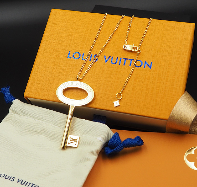 LV Necklace 01yxx278 (2)