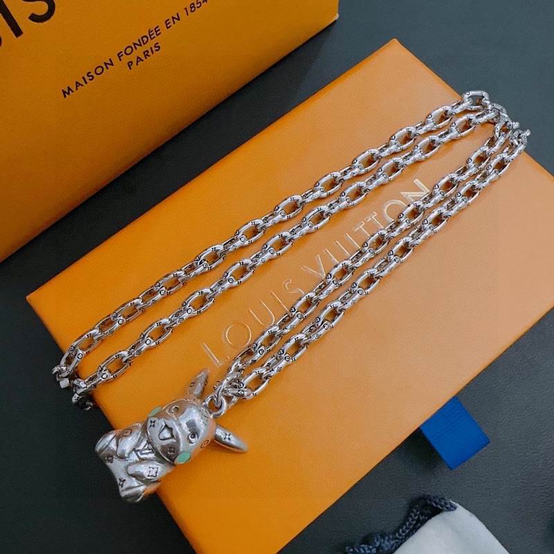 LV Necklace 01yxx299 (2)