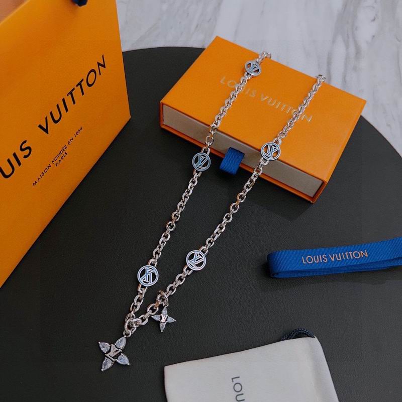 LV Necklace 01yxx304 (2)