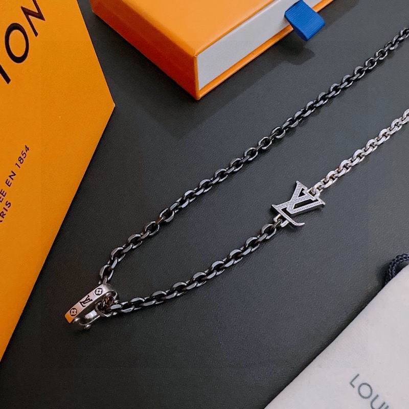 LV Necklace 01yxx305 (5)