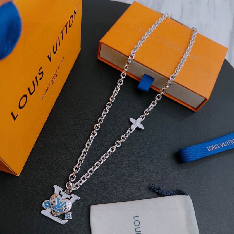 LV Necklace 01yxx307 (2)