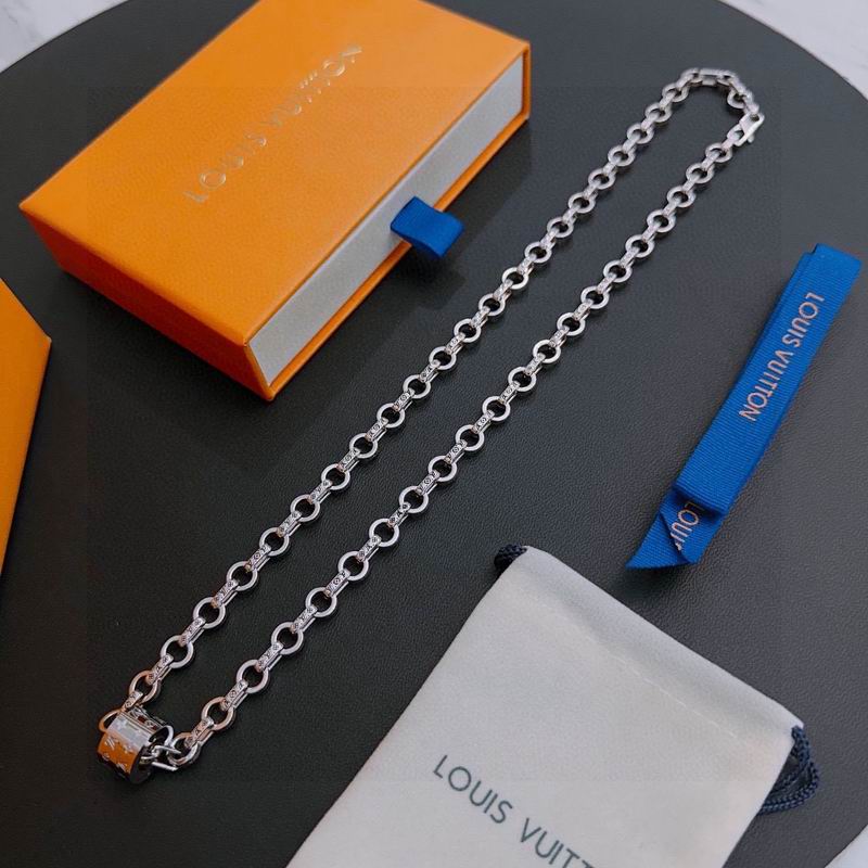 LV Necklace 01yxx308 (6)