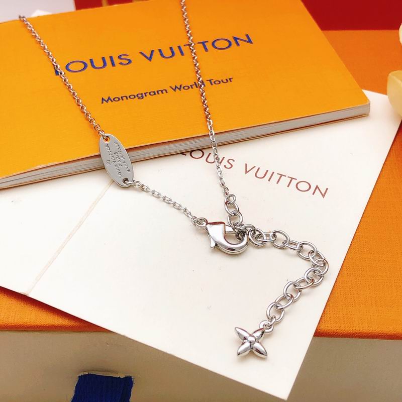 LV Necklace 01yxx309 (6)