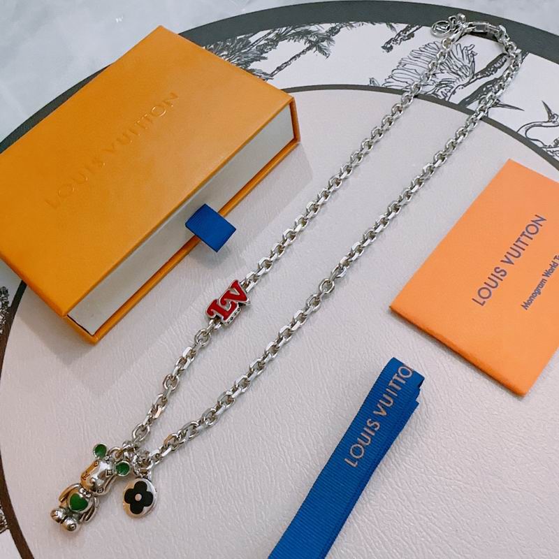 LV Necklace 11yxx03 (2)