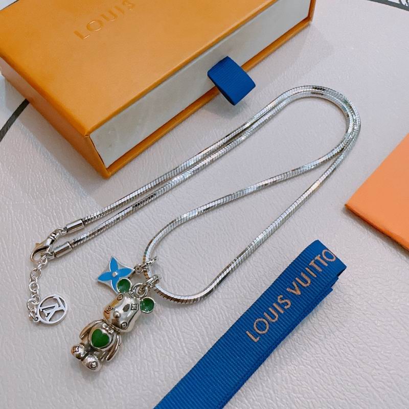 LV Necklace 11yxx04 (1)