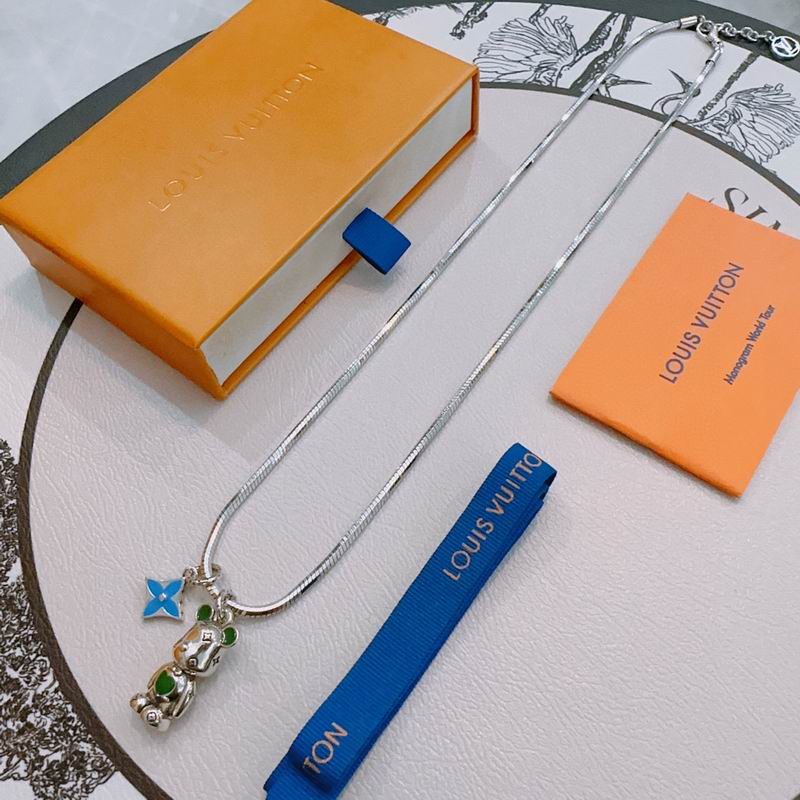LV Necklace 11yxx04 (2)