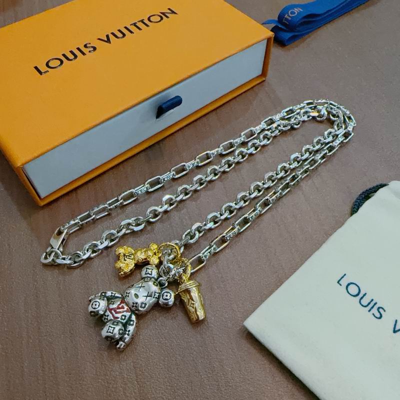 LV Necklace 11yxx101 (3)