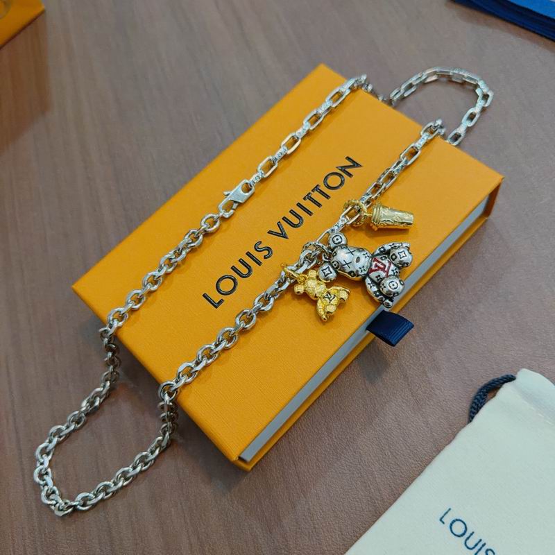 LV Necklace 11yxx101 (4)