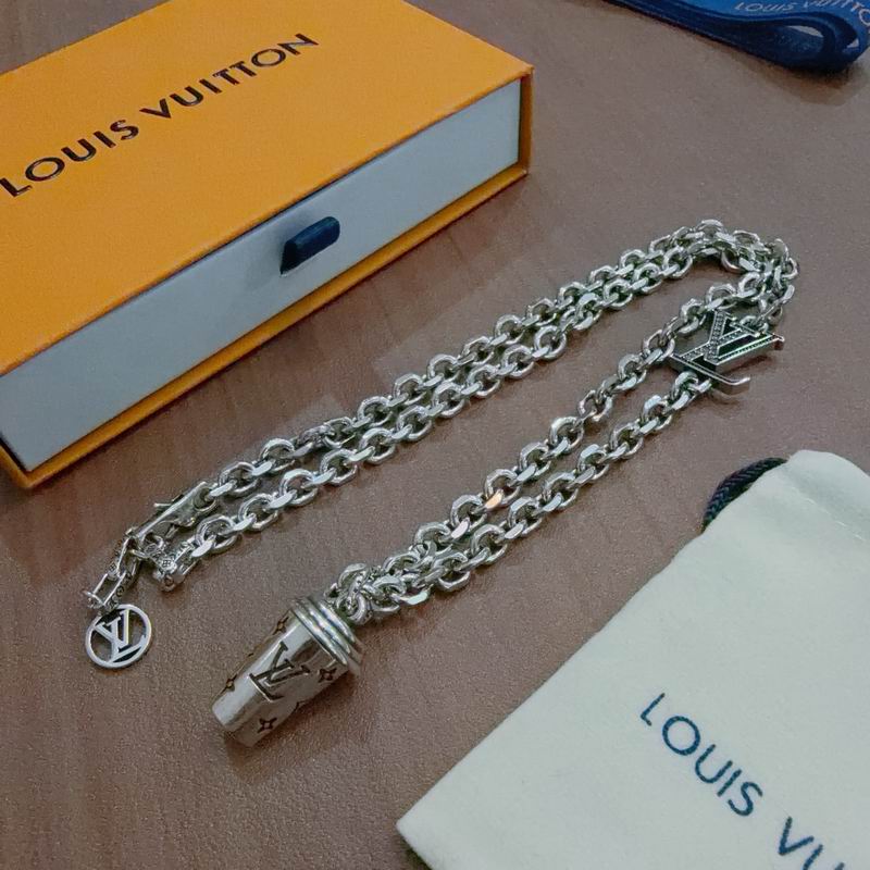 LV Necklace 11yxx103 (4)