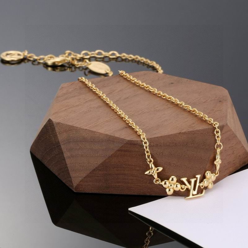 LV Necklace 11yxx11 (5)