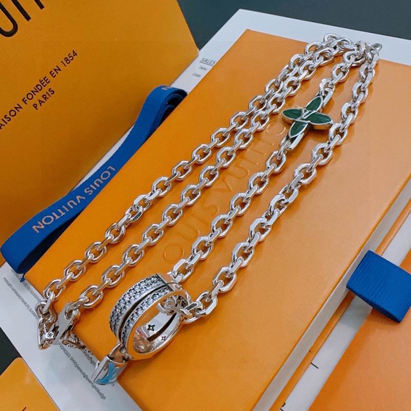 LV Necklace 11yxx110 (6)