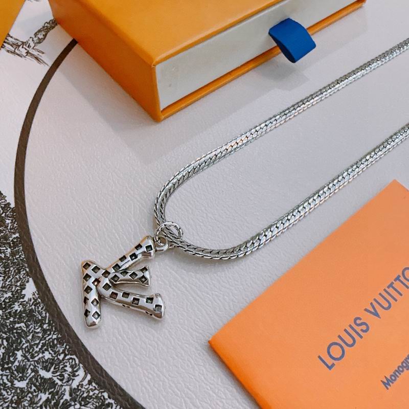 LV Necklace 11yxx111 (6)