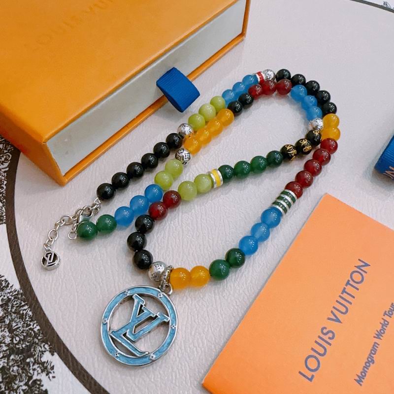 LV Necklace 11yxx114 (2)