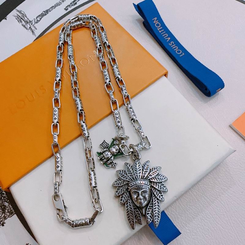 LV Necklace 11yxx115 (3)