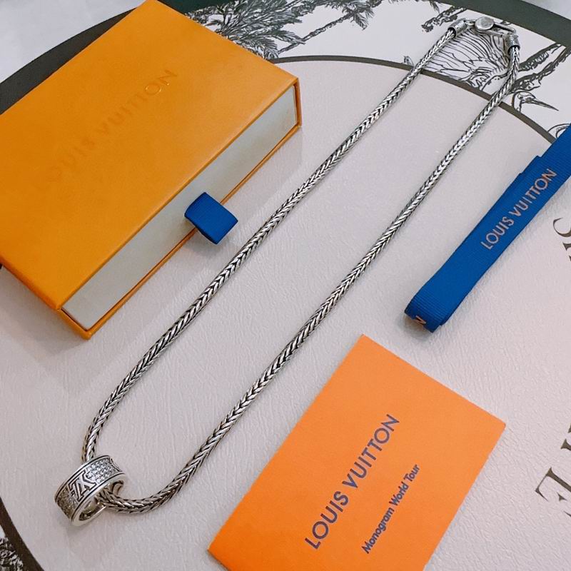 LV Necklace 11yxx116 (3)