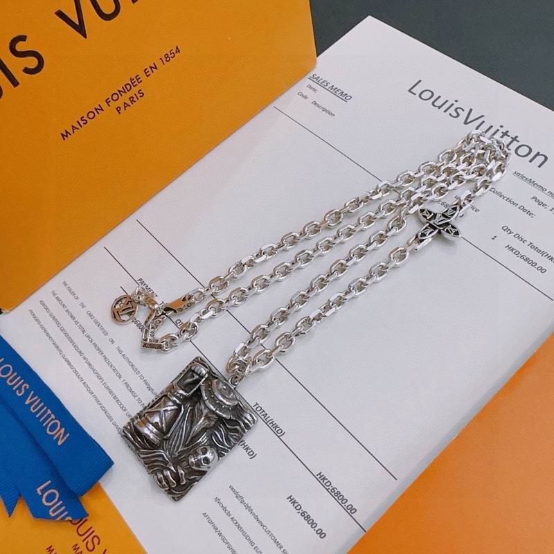 LV Necklace 11yxx130 (2)