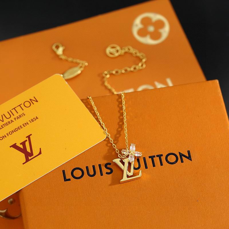 LV Necklace 11yxx131 (1)