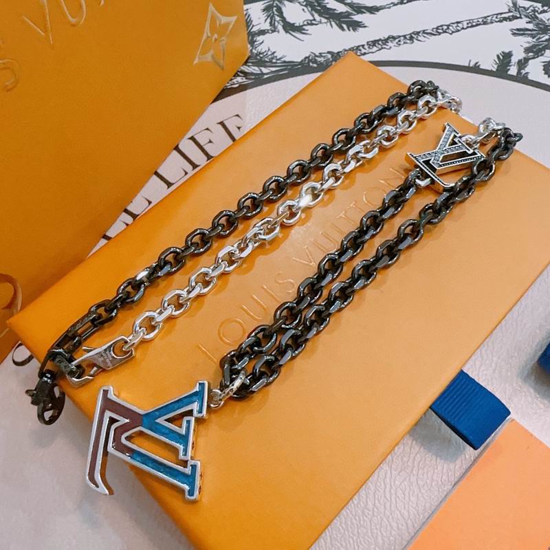 LV Necklace 11yxx135 (4)