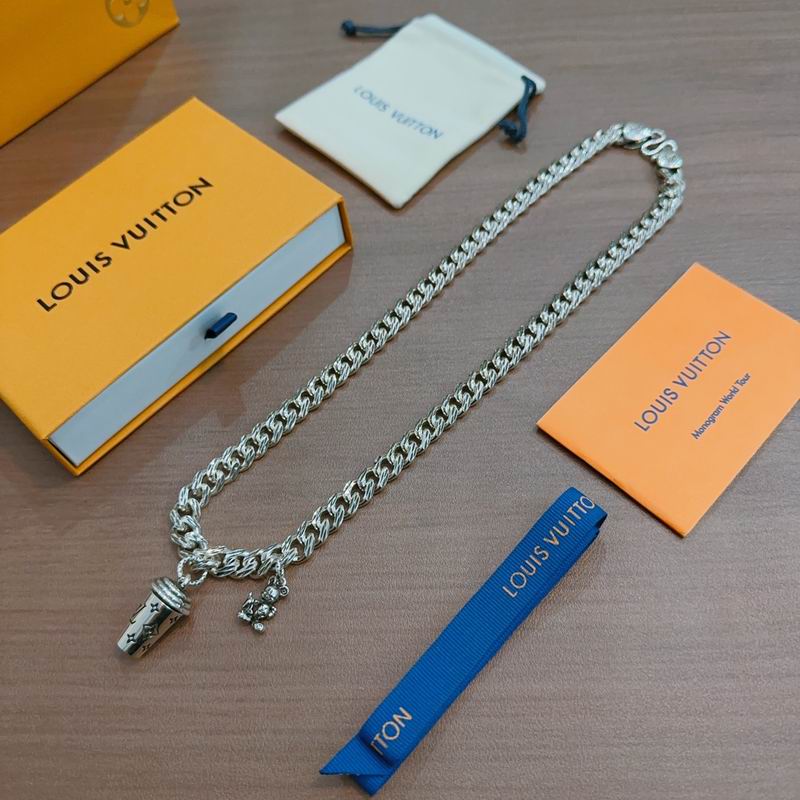 LV Necklace 11yxx137 (1)