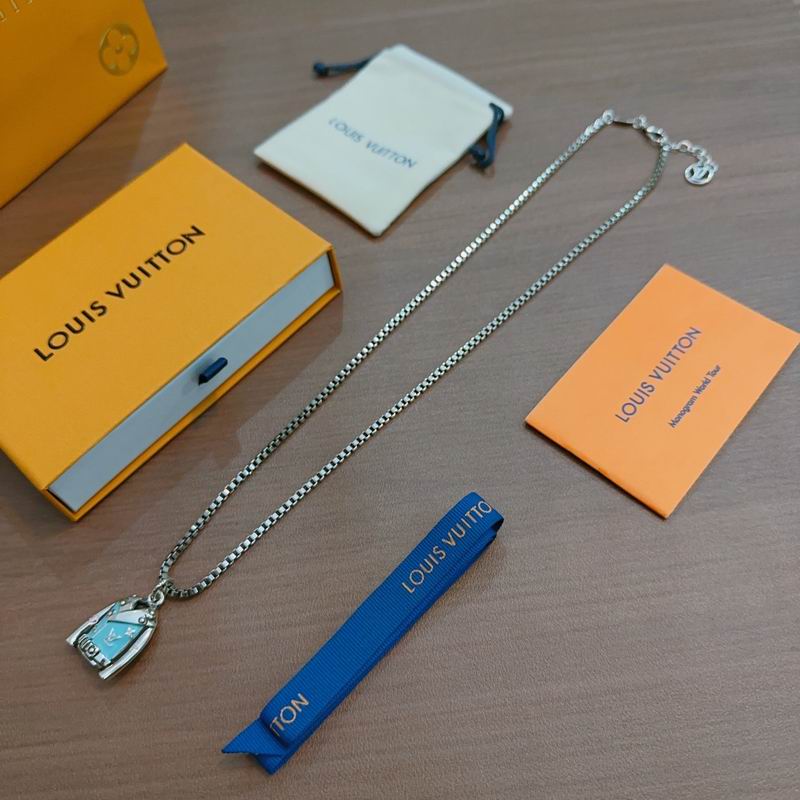 LV Necklace 11yxx138 (1)