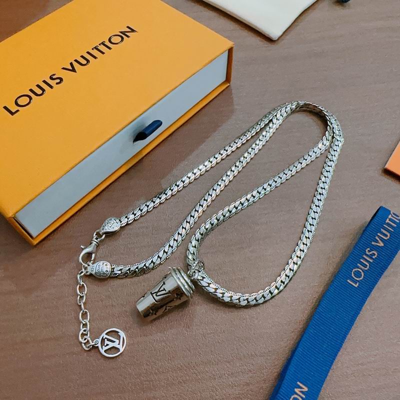 LV Necklace 11yxx139 (4)