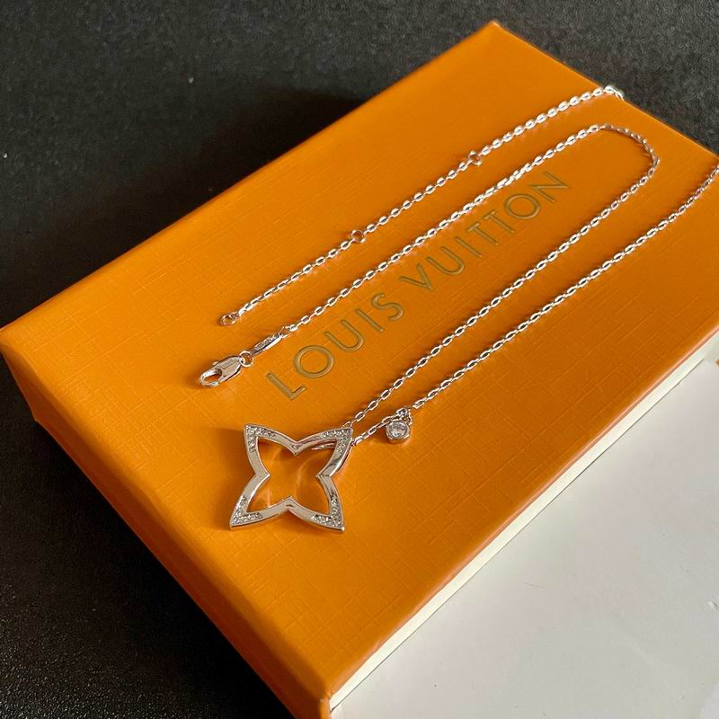 LV Necklace 11yxx141 (2)