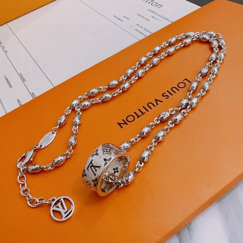 LV Necklace 11yxx145 (6)