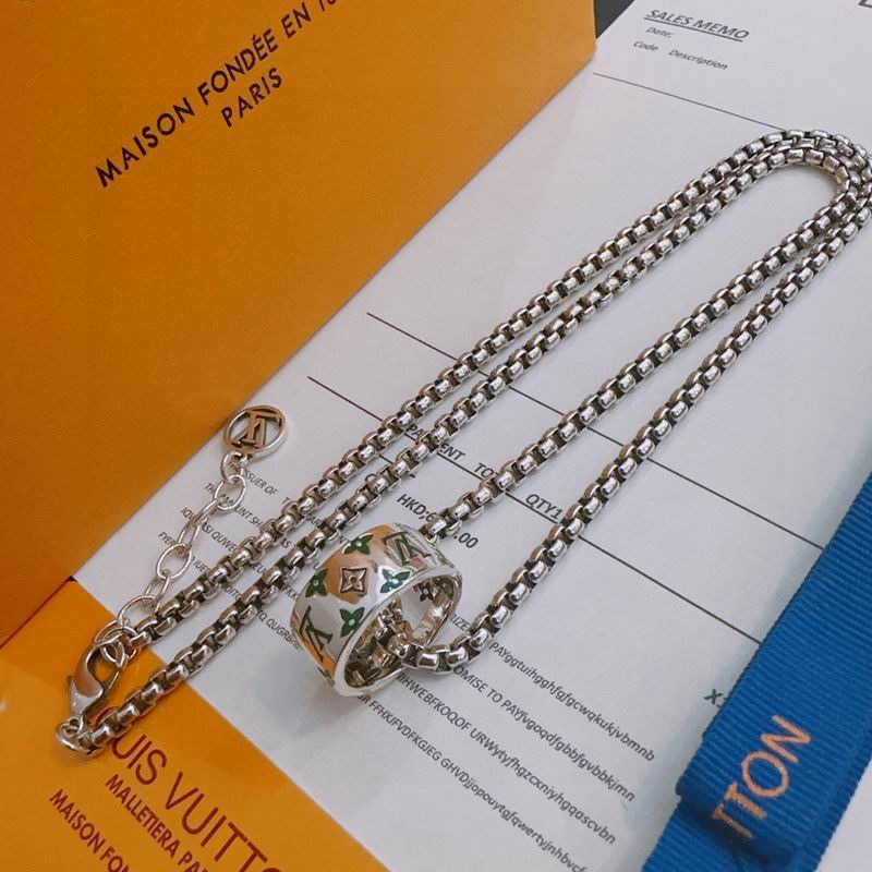LV Necklace 11yxx147 (4)
