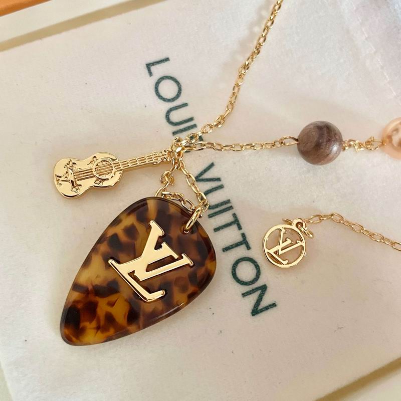 LV Necklace 11yxx16 (4)